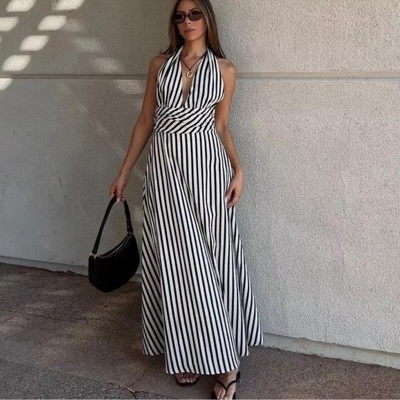 NWT Commense Black and White Halter Striped Maxi Dress - Picture 3 of 4